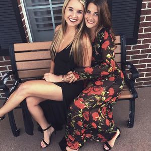 Meet your Posher, Claire